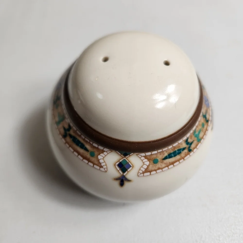 Noritake Chaparral Salt And Pepper Shakers
